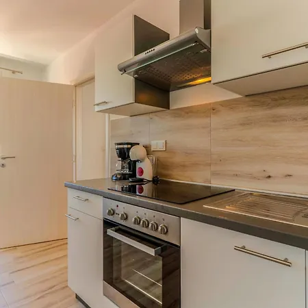 Appartamento Mare-4 By Interhome Lopar
